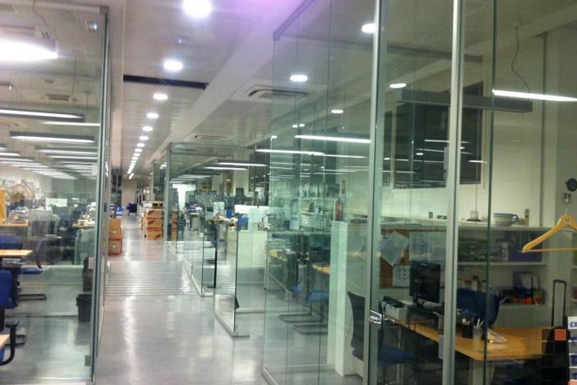 Aparejadores Guadalajara - Oficinas centrales de EXIDE TECHNOLOGIES en España, Azuqueca